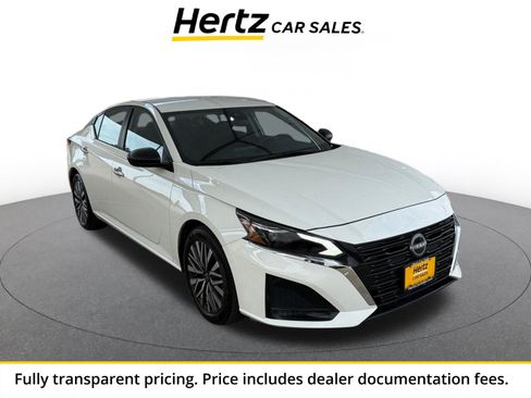 Used 2025 Nissan Altima 2.5 SV FWD image 1