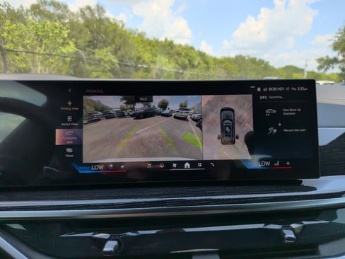 New 2027 BMW X7 xDrive40i w/ Executive Package AWD/4WD image 17