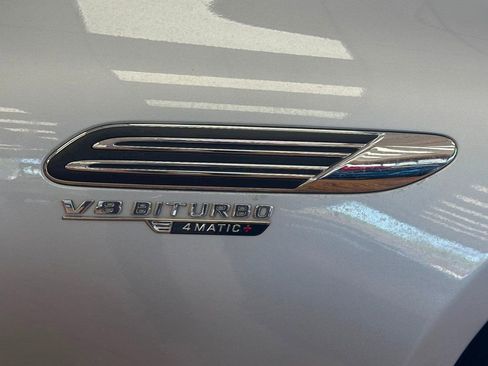 Used 2022 Mercedes-Benz SL 55 AMG 4MATIC image 9
