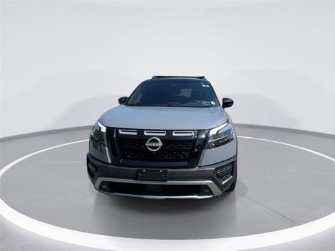 Used 2024 Nissan Pathfinder Rock Creek AWD/4WD image 3