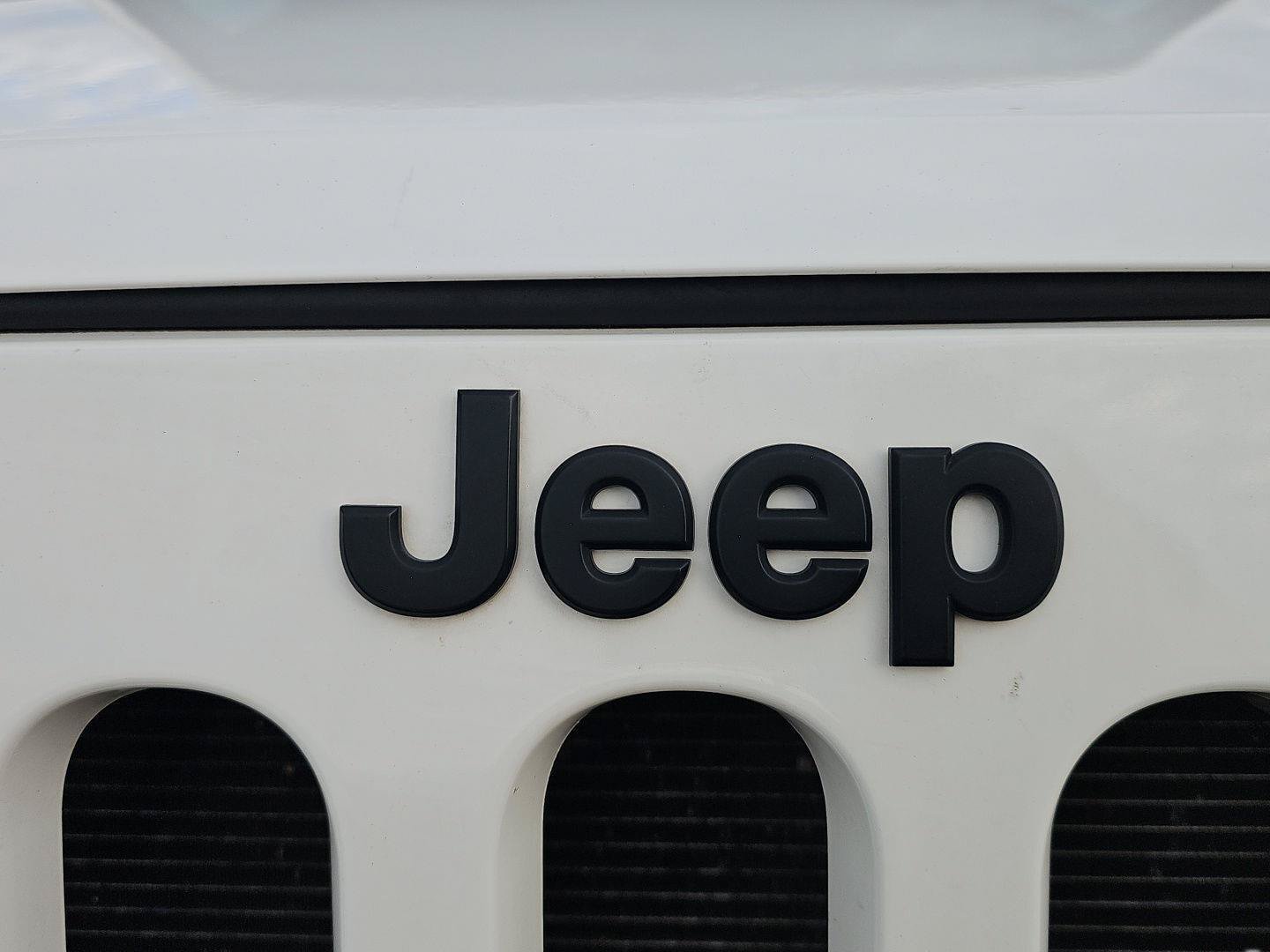 Used 2008 Jeep Wrangler Rubicon w/ Dual Top Group AWD/4WD image 10