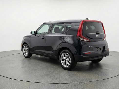 Used 2025 Kia Soul LX w/ LX Technology Package image 6