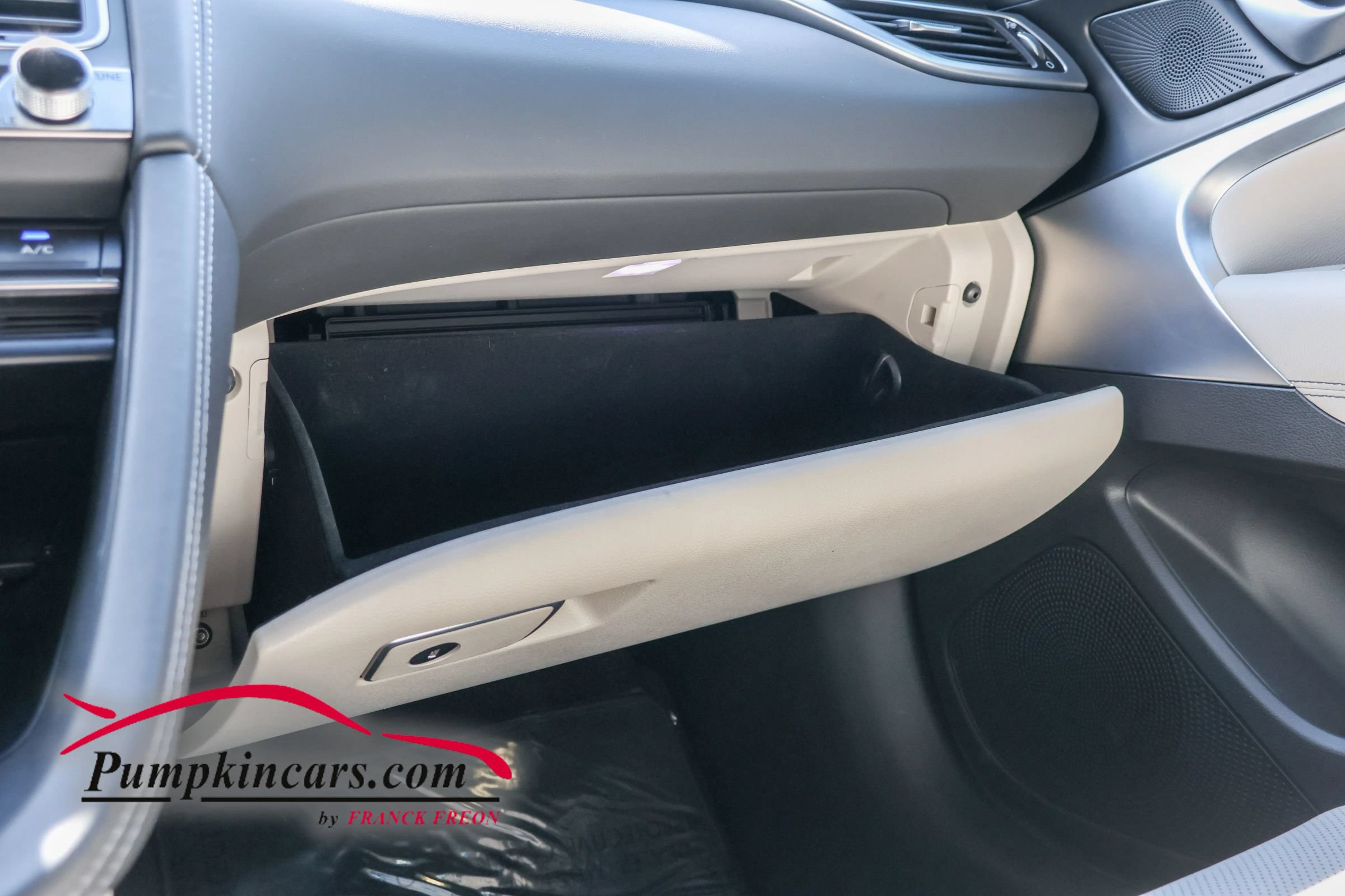 Used 2023 Genesis G70 2.0T RWD image 40