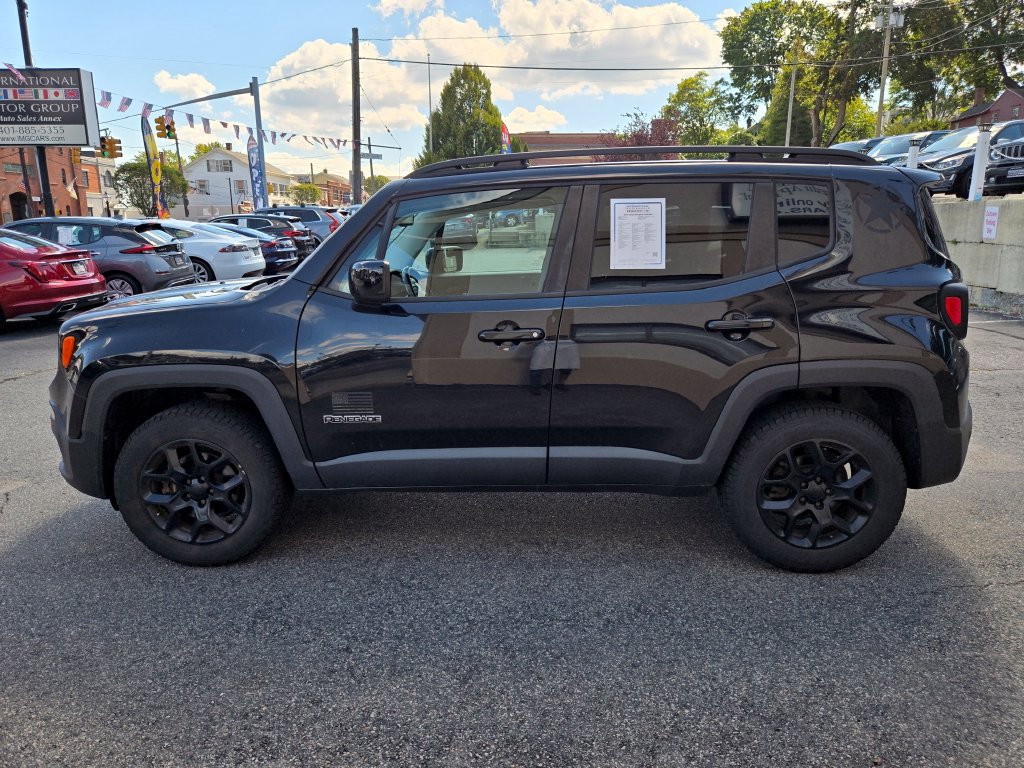 Used 2016 Jeep Renegade Latitude AWD/4WD image 5