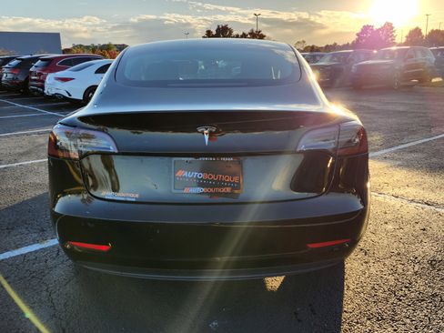 Used 2023 Tesla Model 3 Standard Range image 10