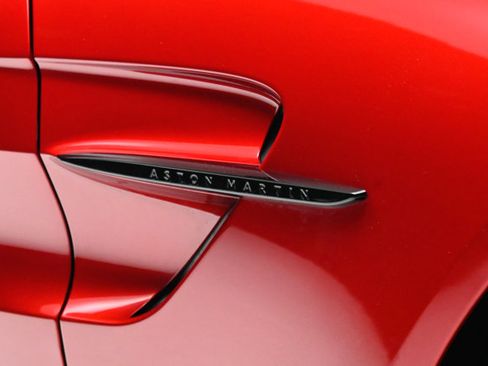 Used 2025 Aston Martin V8 Vantage image 36