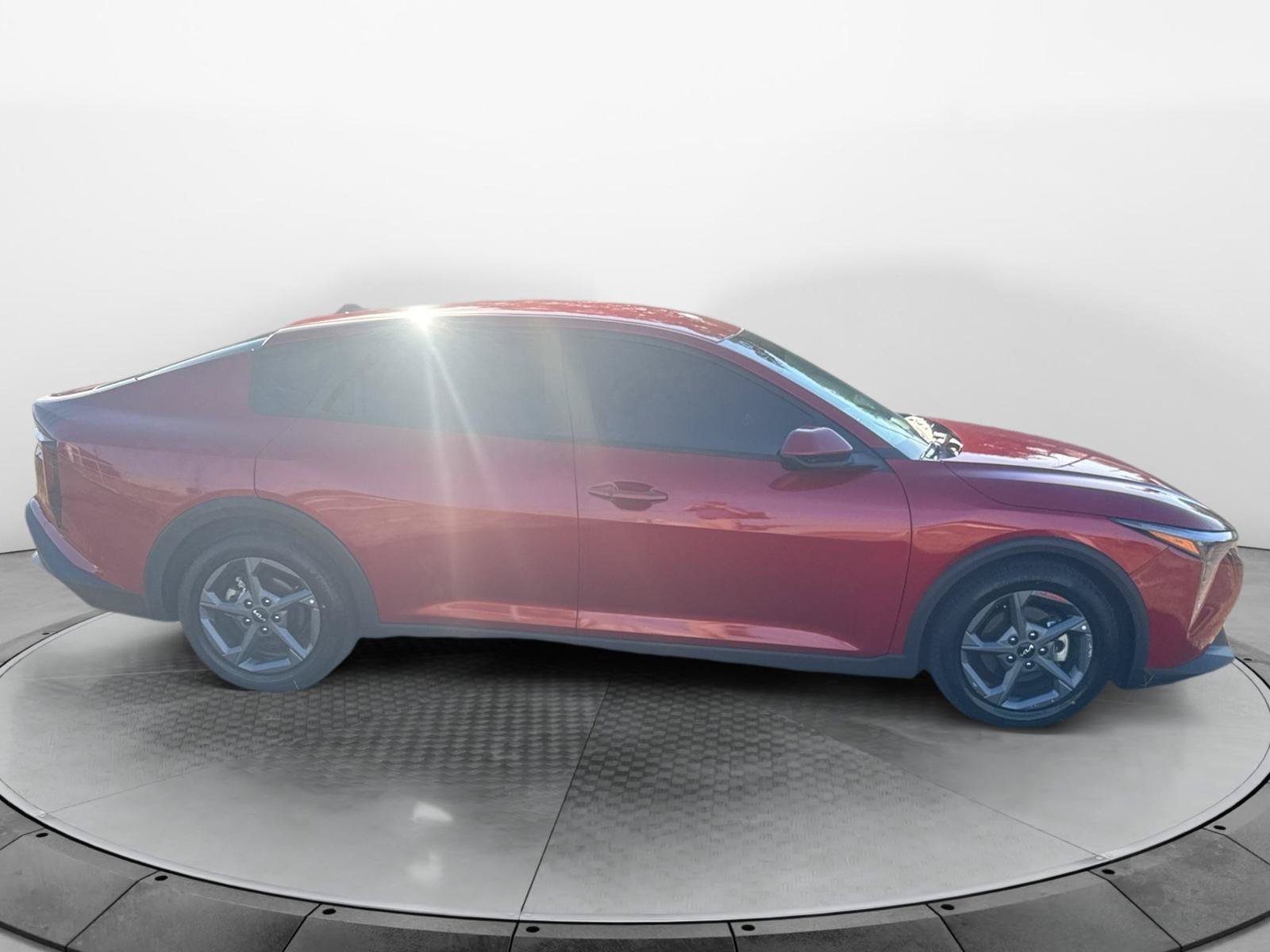 Used 2025 Kia K4 FWD image 1