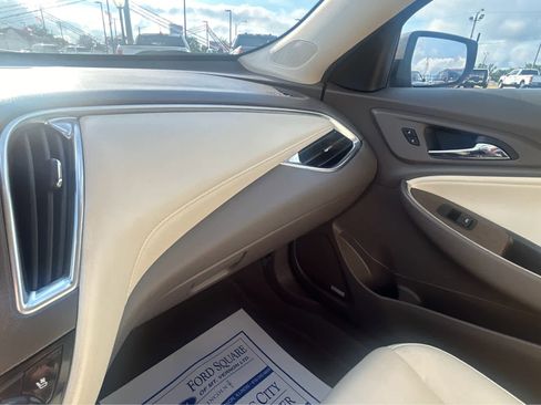 Used 2024 Chevrolet Malibu LT image 39