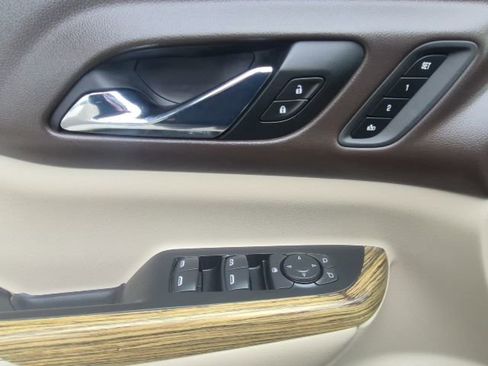 Used 2017 GMC Acadia Denali w/ Technology Package image 13