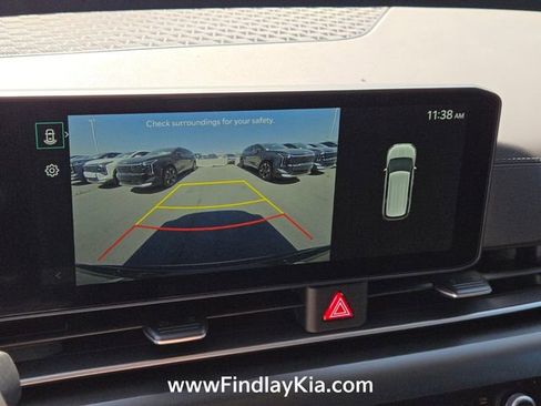 New 2026 Kia Carnival LXS FWD image 18