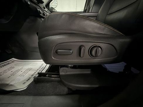 Used 2021 GMC Terrain SLT image 17