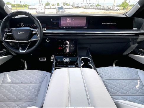Used 2026 Cadillac Escalade V w/ LPO, ONYX Package AWD/4WD image 7