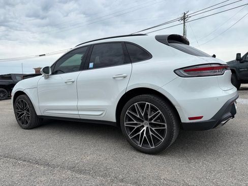 Used 2023 Porsche Macan AWD/4WD image 4