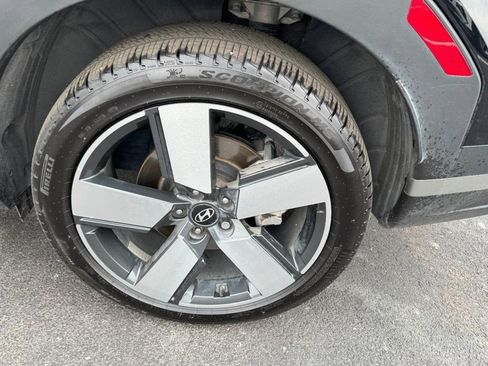 Used 2024 Hyundai Santa Fe Limited image 7