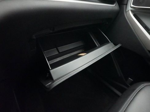 Used 2022 Ford Explorer XLT w/ Equipment Group 202A image 30