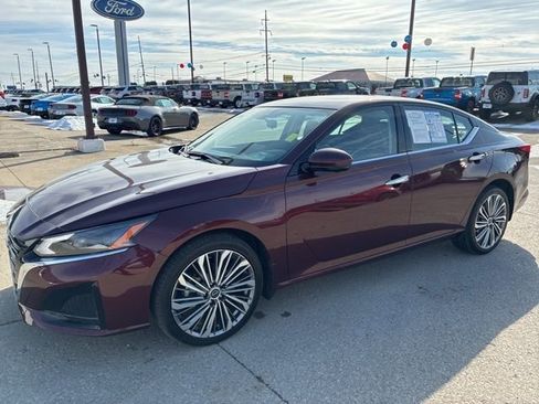 Used 2025 Nissan Altima 2.5 SL image 3