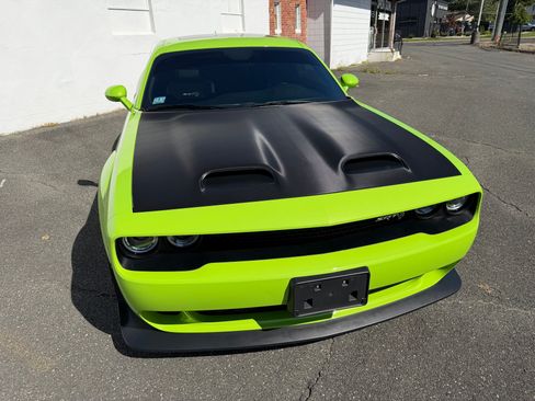 Used 2019 Dodge Challenger SRT Hellcat RWD image 20