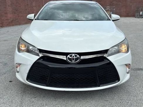 Used 2017 Toyota Camry SE FWD image 14