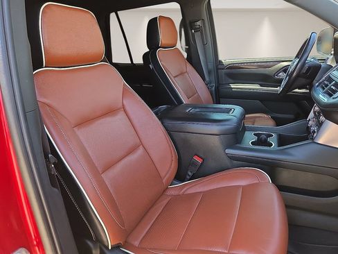 Used 2022 GMC Yukon SLE RWD image 8