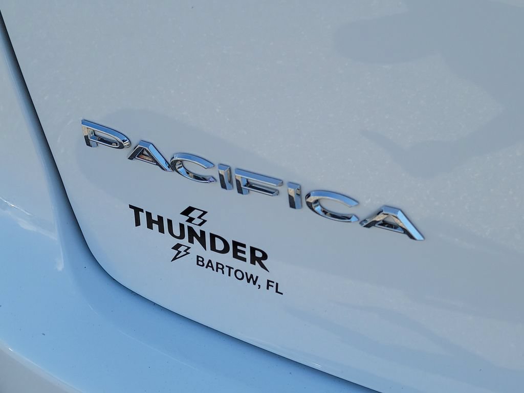 New 2027 Chrysler Pacifica Select w/ Family Tech Group FWD image 7
