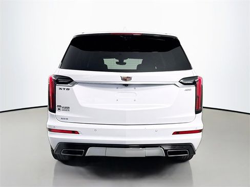 Used 2024 Cadillac XT6 Sport w/ Technology Package image 7