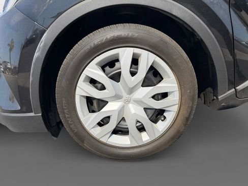 Used 2019 Toyota C-HR LE image 12