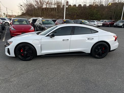 Used 2022 Audi e-tron GT Premium Plus w/ Performance Package image 4