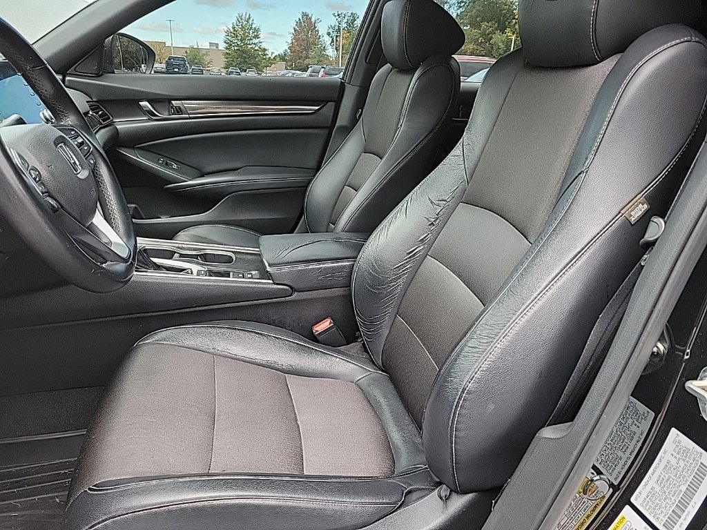 Used 2018 Honda Accord Sport image 7