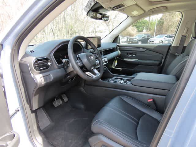 New 2026 Honda Pilot Touring image 2