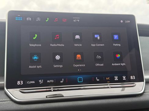 New 2026 Volkswagen Tiguan SE image 14