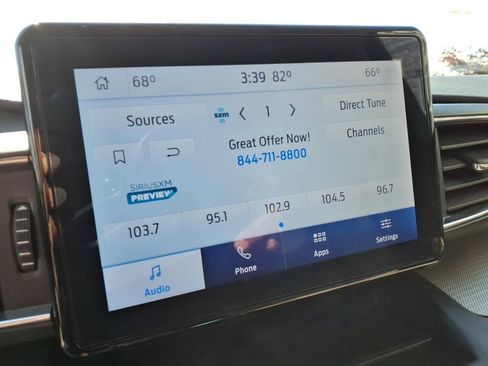 Used 2020 Ford Explorer XLT w/ Equipment Group 202A AWD/4WD image 13
