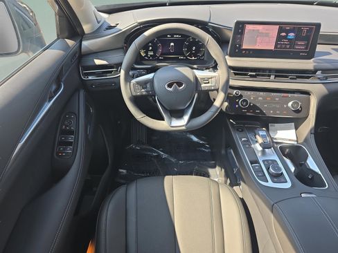 Certified 2026 INFINITI QX60 Luxe w/ Family Package image 13