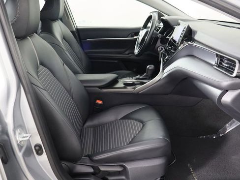 Used 2023 Toyota Camry SE image 18