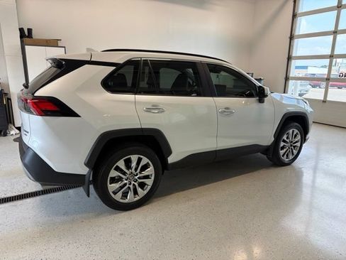 Used 2025 Toyota RAV4 Limited w/ Weather Package AWD/4WD image 9