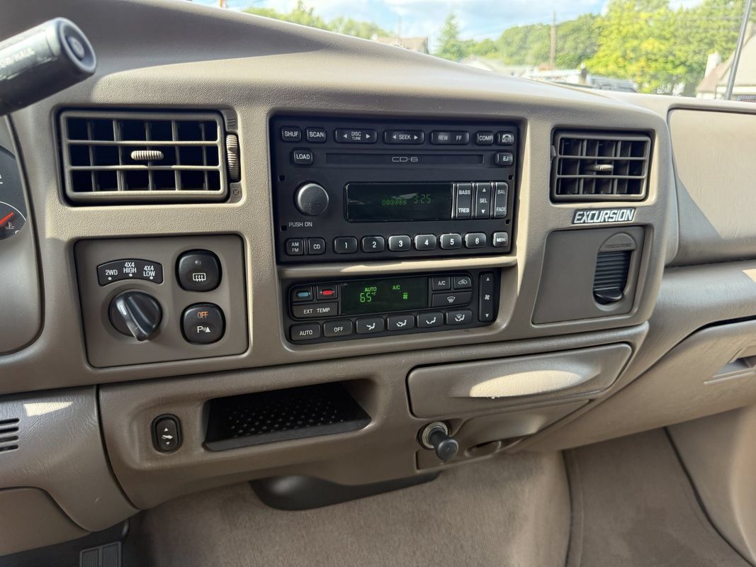 Used 2003 Ford Excursion Eddie Bauer AWD/4WD image 15
