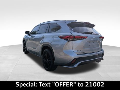 Used 2023 Toyota Highlander XSE image 6