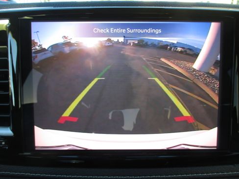 Used 2022 Chrysler Pacifica Touring-L image 24