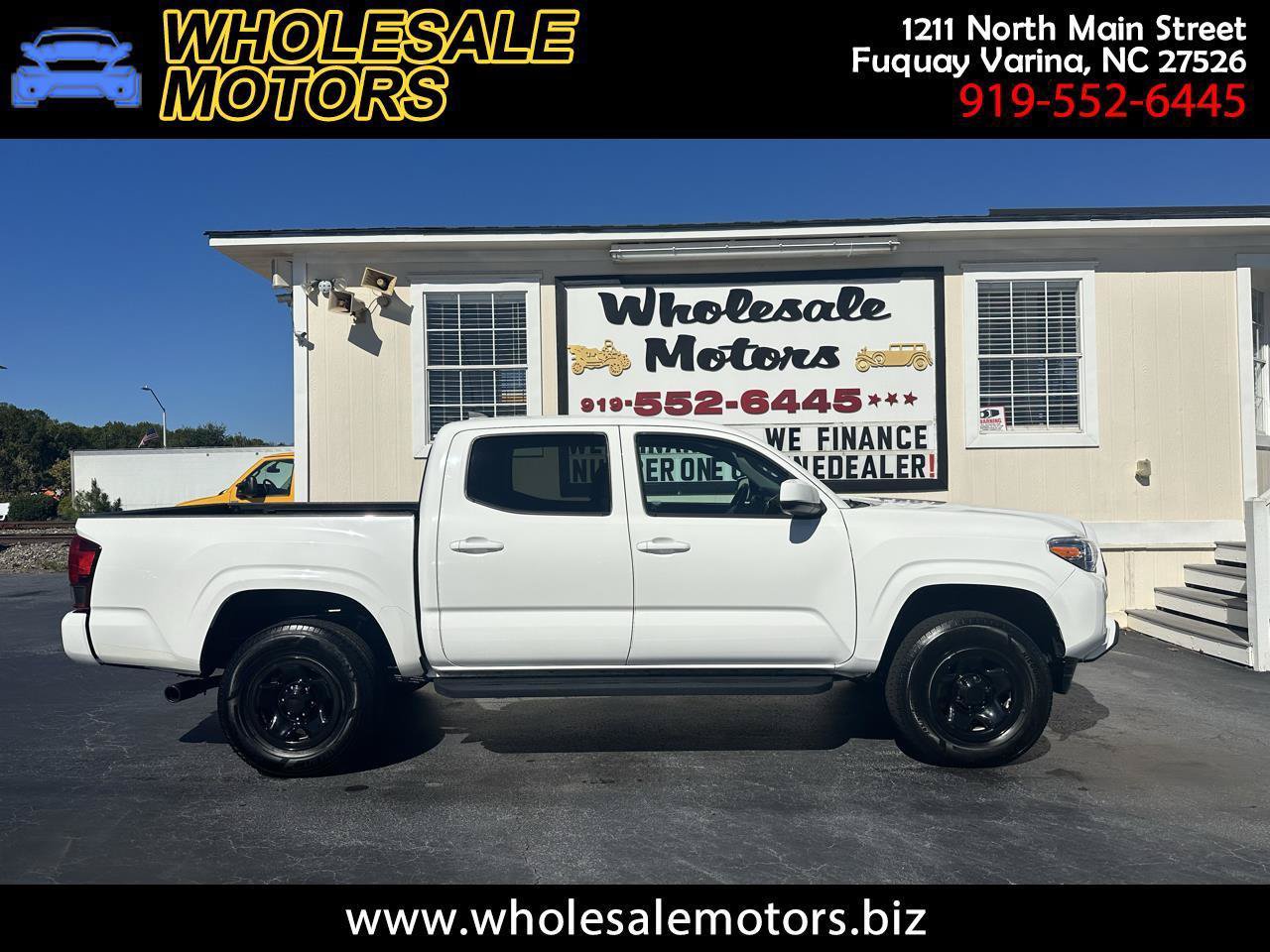 Used 2022 Toyota Tacoma SR AWD/4WD image 1