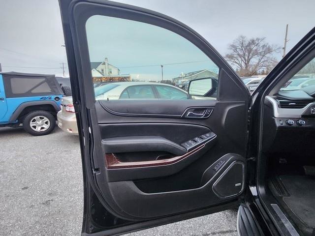 Used 2017 GMC Yukon SLT AWD/4WD image 8
