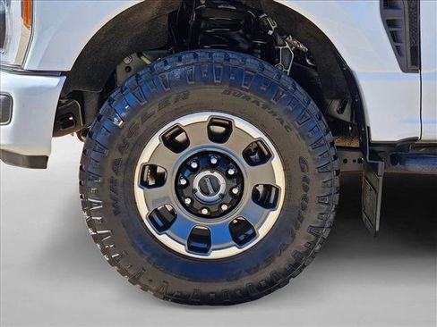 Used 2023 Ford F250 XLT w/ Tremor Off-Road Package image 24