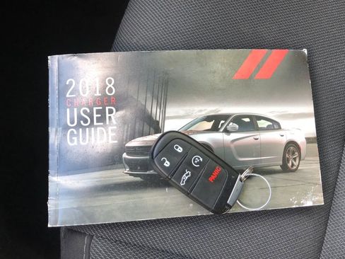 Used 2018 Dodge Charger R/T image 31