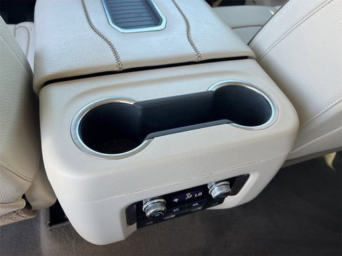 Used 2021 GMC Yukon Denali w/ Denali Ultimate Package image 31