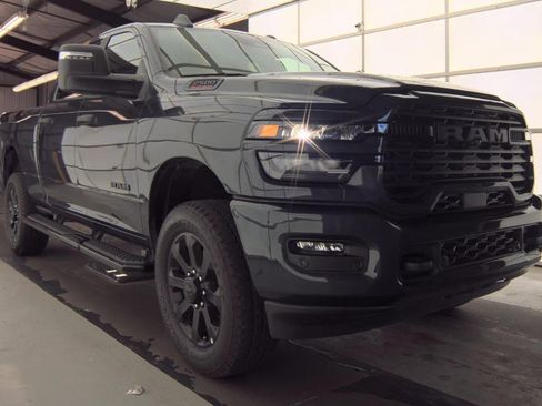 Used 2025 RAM 2500 Big Horn AWD/4WD image 2