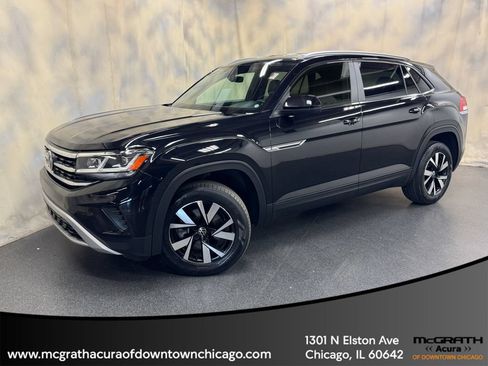 Used 2022 Volkswagen Atlas Cross Sport SE FWD image 1