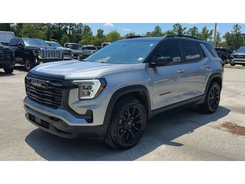 Used 2025 GMC Terrain Elevation w/ Elevation Premium Package AWD/4WD image 4