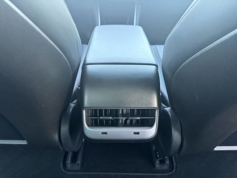 Used 2018 Tesla Model 3 Long Range image 24