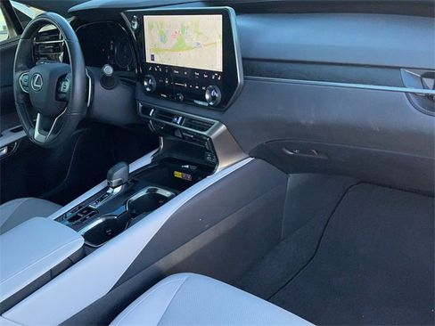Used 2023 Lexus RX 350h image 20
