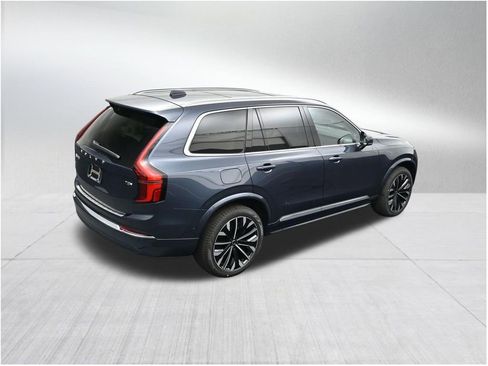 New 2026 Volvo XC90 T8 Ultra w/ Protection Package Premier AWD/4WD image 17