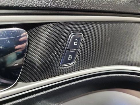 Used 2017 Ford Explorer XLT w/ Equipment Group 202A image 47