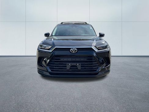 Used 2026 Toyota Grand Highlander XLE image 3